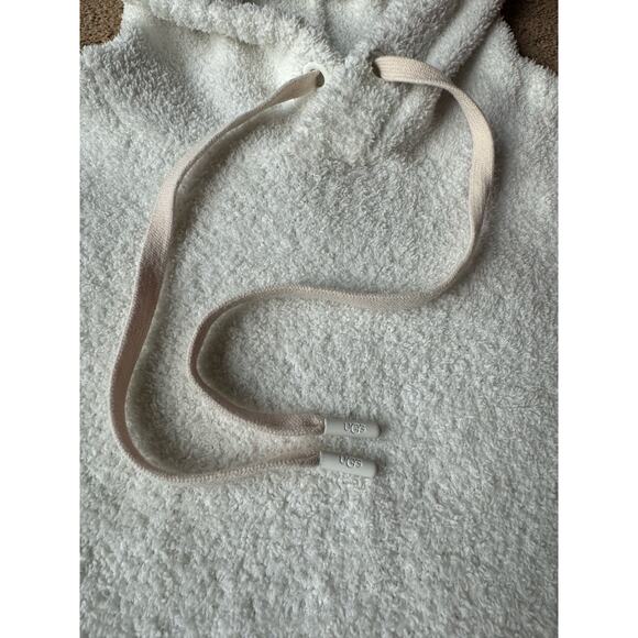 UGG Asala Hoodie in white with ribbed cuffs and hem size medium - Picture 8 of 10